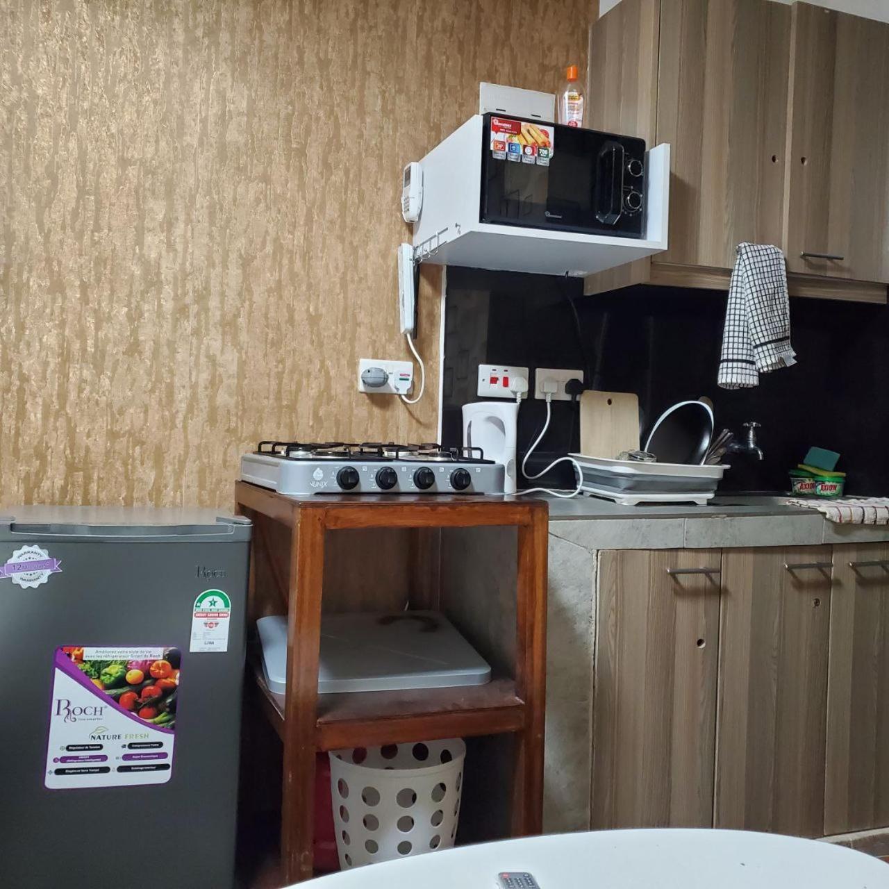 Lovely & Cozy Compact Studio Near Airport With Rooftop View Nairobi Exterior foto